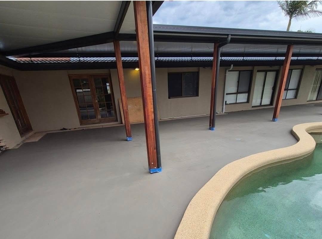 Concrete pool surround Gold Coast